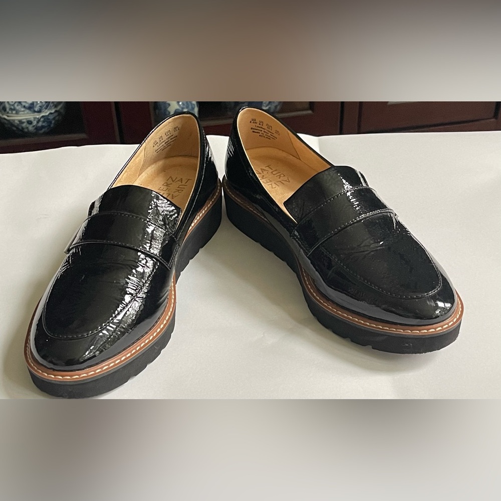 Naturalizer Patent Glossy Black Women’s Loafers 8.5 Wide